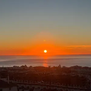 Peaceful With Amazing Sea Views And Free Parking Apartamento